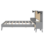 Letto matrimoniale Queen grigio con comodini e lampade sulla testiera, 2 posti letto