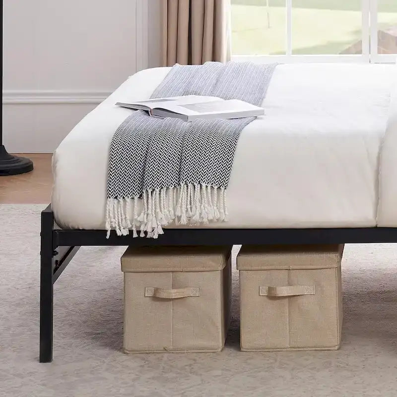 Struttura letto a piattaforma in metallo nero con testiera effetto legno, matrimoniale/queen-size, 2 persone
